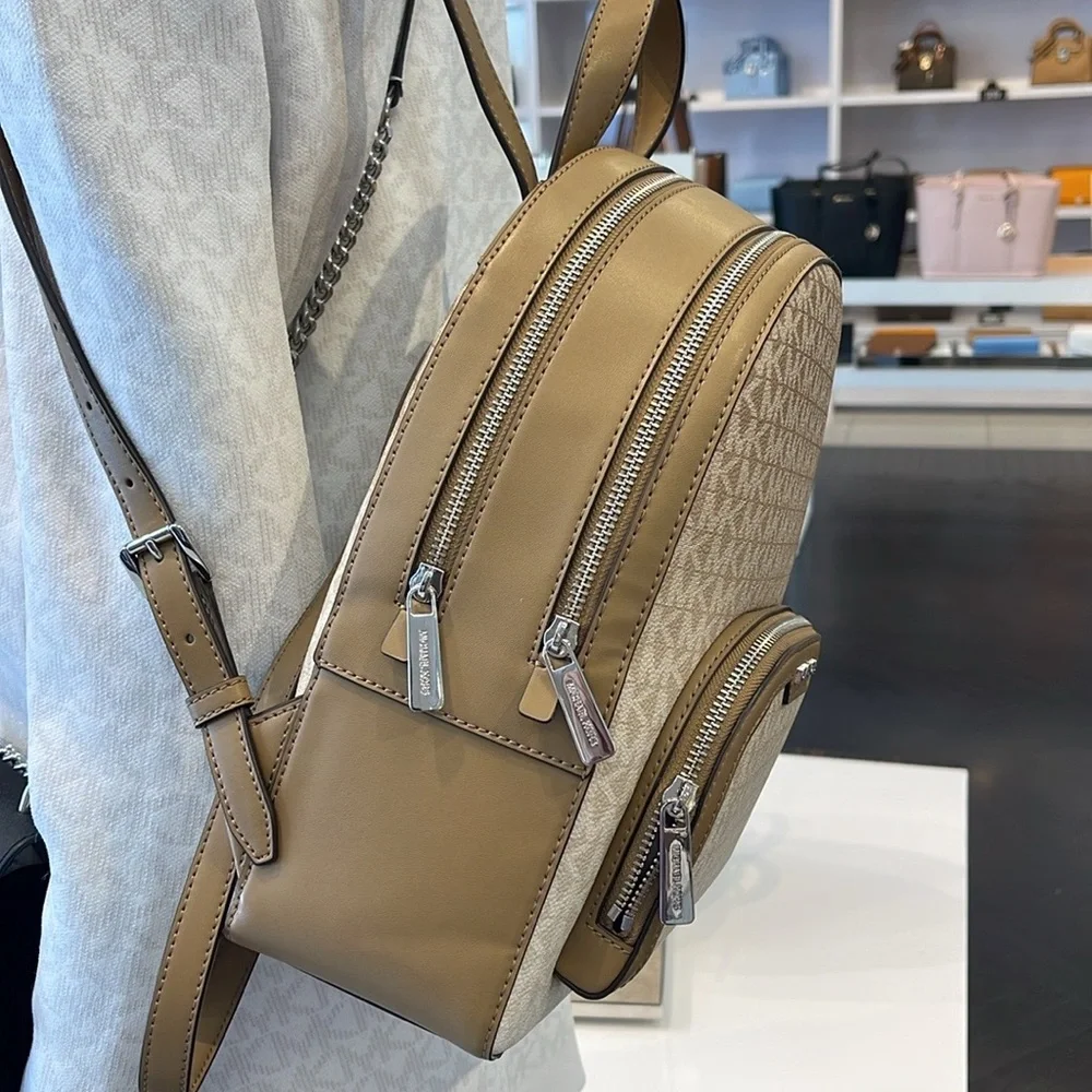 MICHAEL KORS Jaycee Medium Ombré Signature Logo Backpack
Husk
NWT - Picture 12 of 16